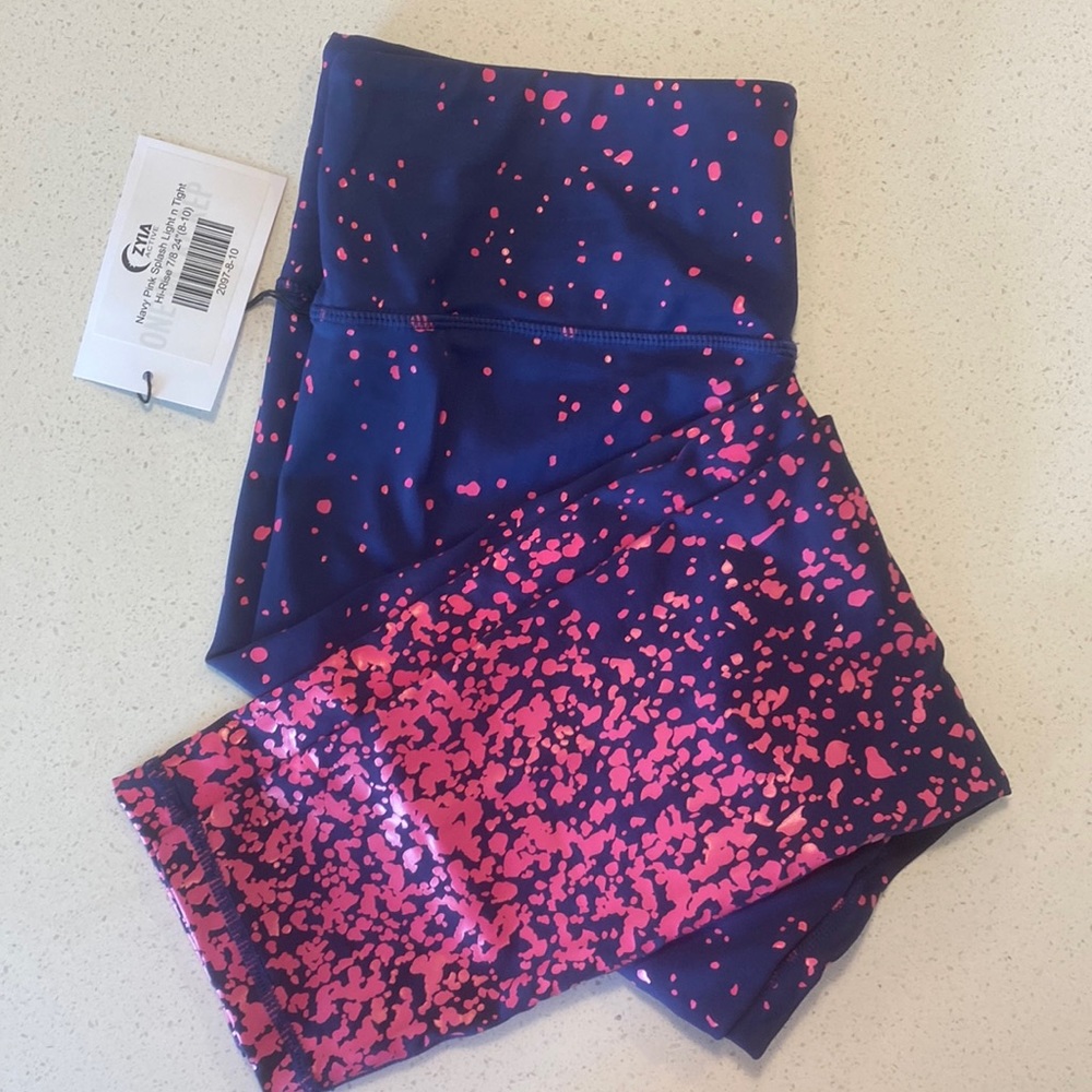 Zyia Light n tight leggings. Size 8-10.